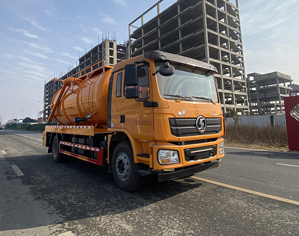 宏磊风牌HLF5180GQWS型清洗吸污车