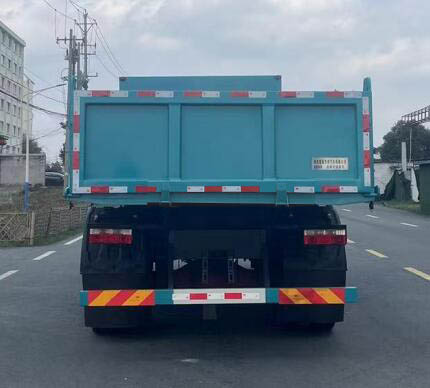 宏磊风牌HLF5180ZLJEQ型自卸式垃圾车